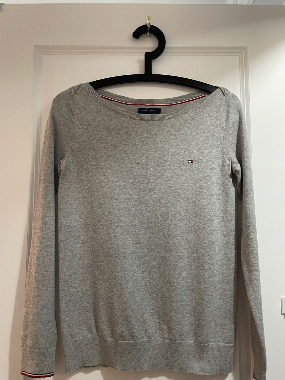 Tommy Hilfiger Light Gray Crewneck Sweater with Logo Detail